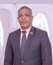 Jacques Lafontant cède sa place à Ronald Richemond au parquet de Port-au-Prince